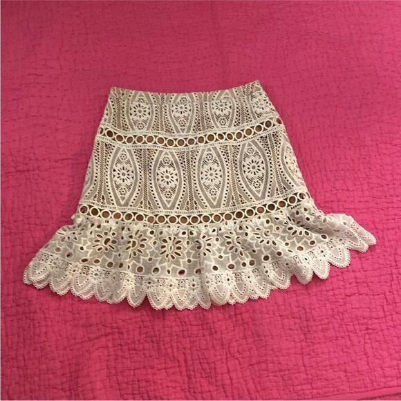 Michael Kors Cream Lace Mini Skirt, US2 - Picture 6 of 8